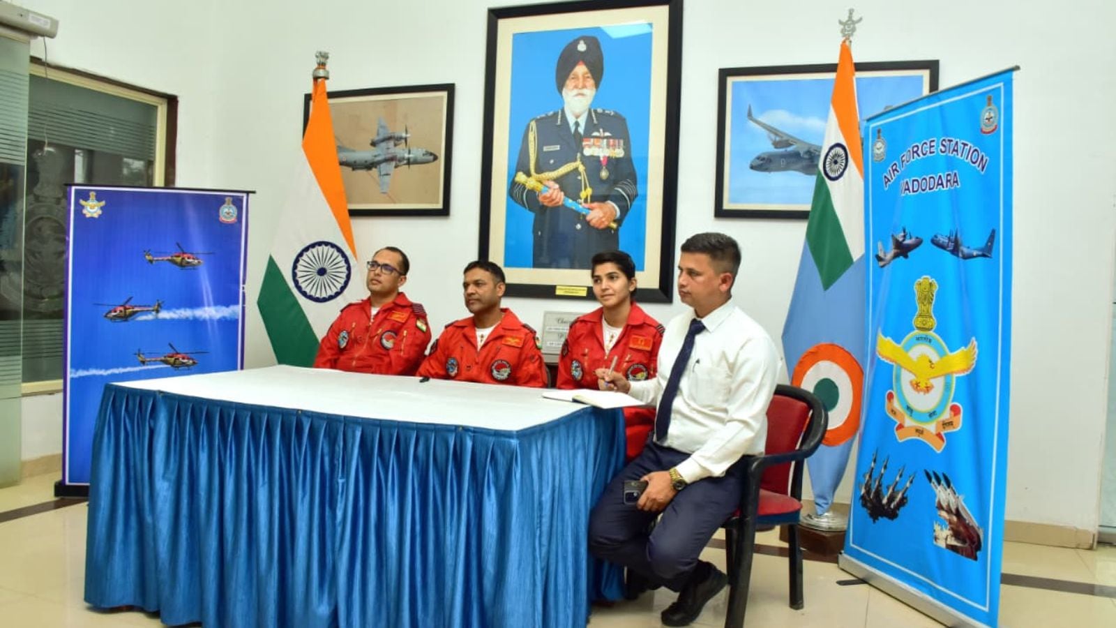 IAF’s Sarang team to fly Dhruv choppers in aerial acrobatics display
