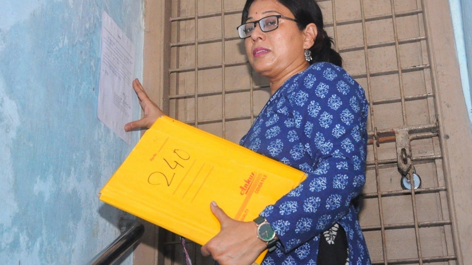 Exams next month, teachers on SIR duty, Surat Municipal School Board faces angry parents