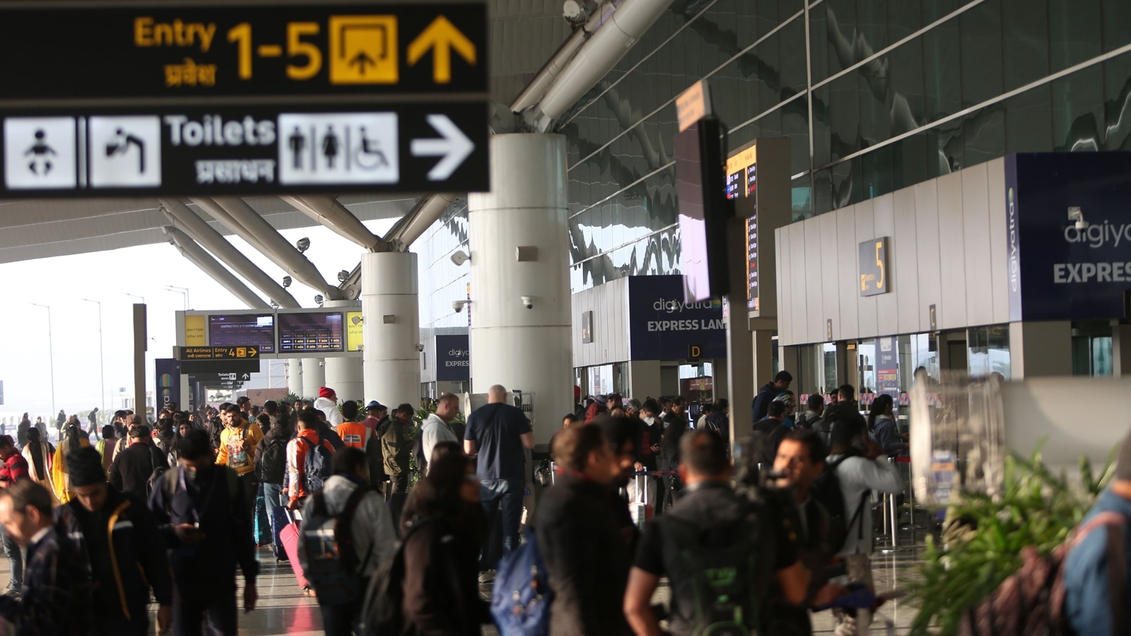 ‘Delhi-Srinagar for Rs 54K, could fly to UK instead: Flyers still hassled at IGIA amid IndiGo crisis